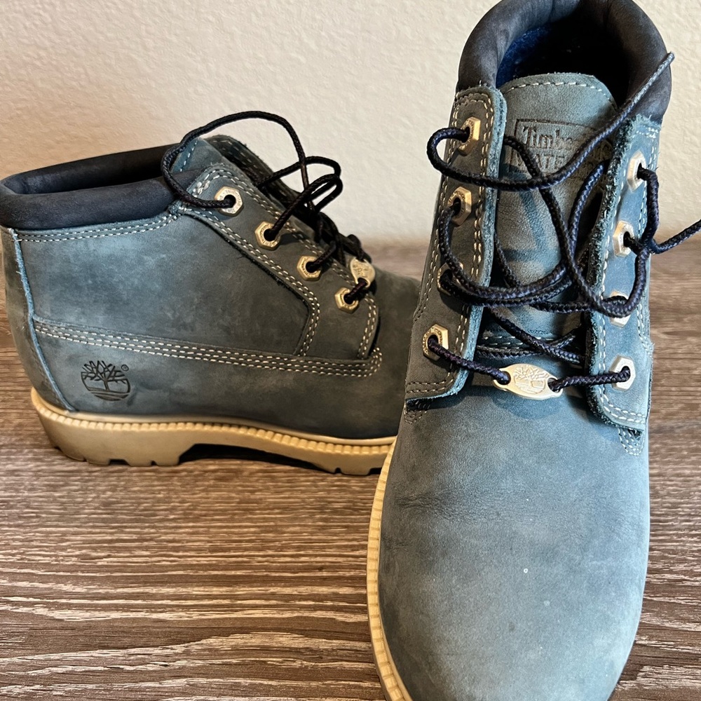Women’s Timberland Blue leather Nubuck Boots sz 7.5
